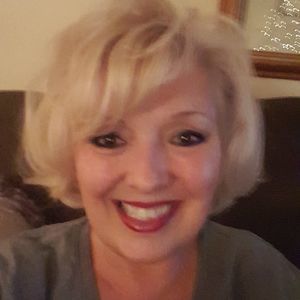 Meet your Posher, Lily